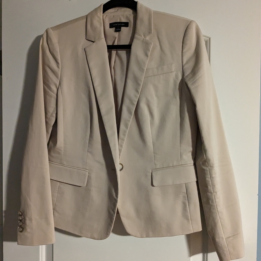 Ann Taylor beige suit jacket sz 6